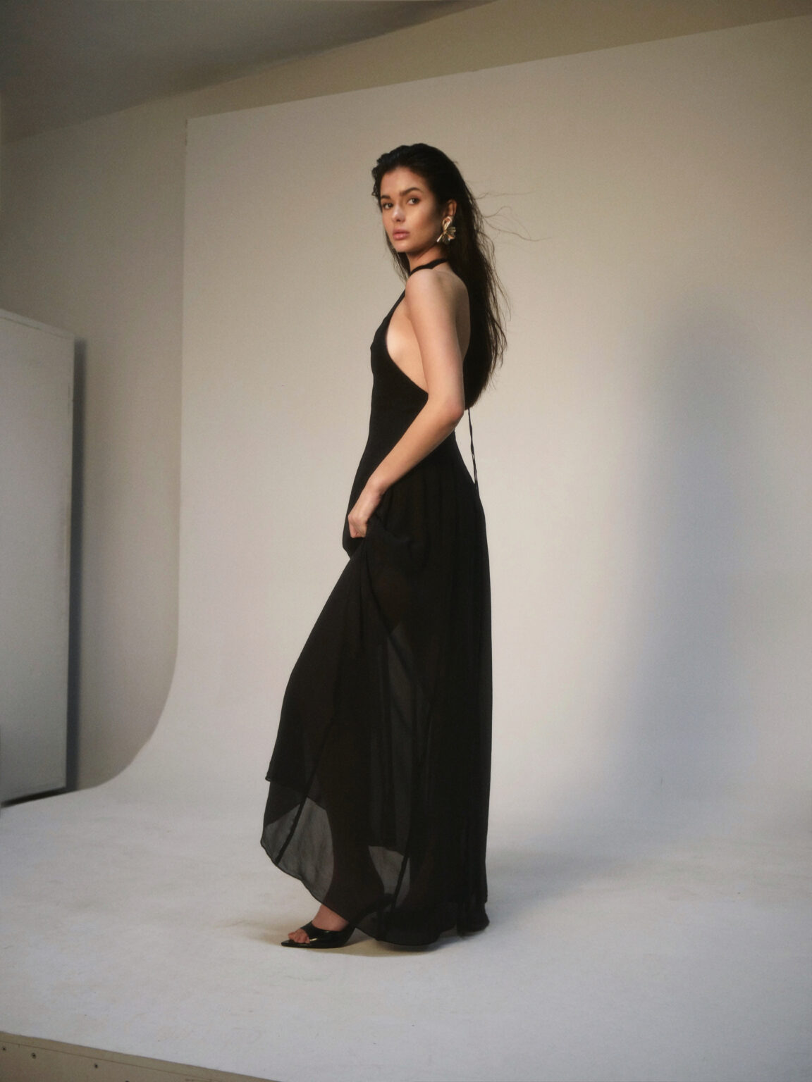 BARE DRESS