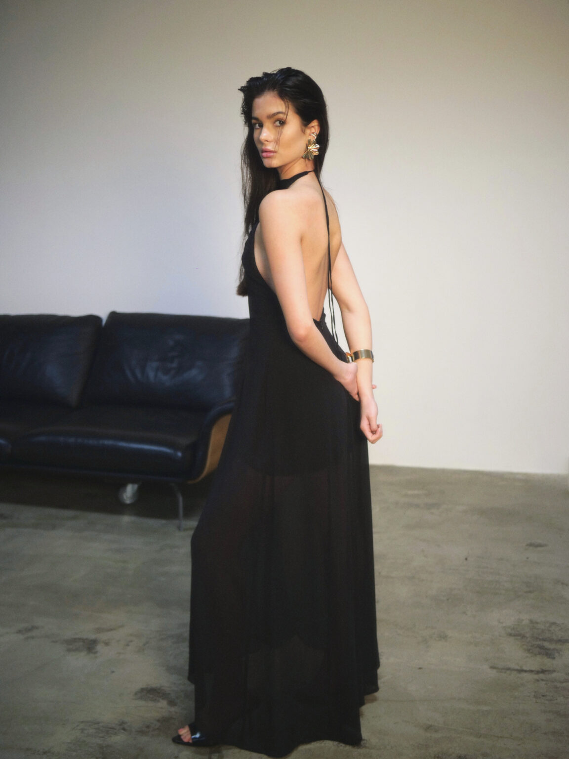 BARE DRESS