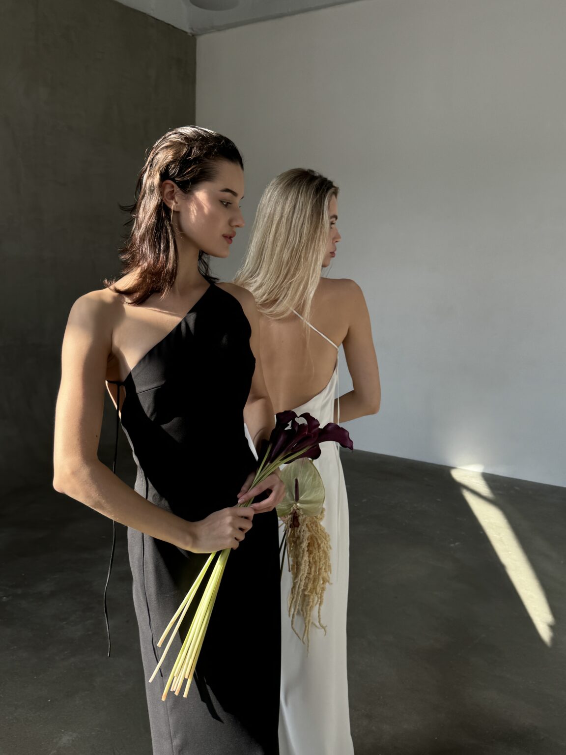 ONE SIDE DRESS MAXI