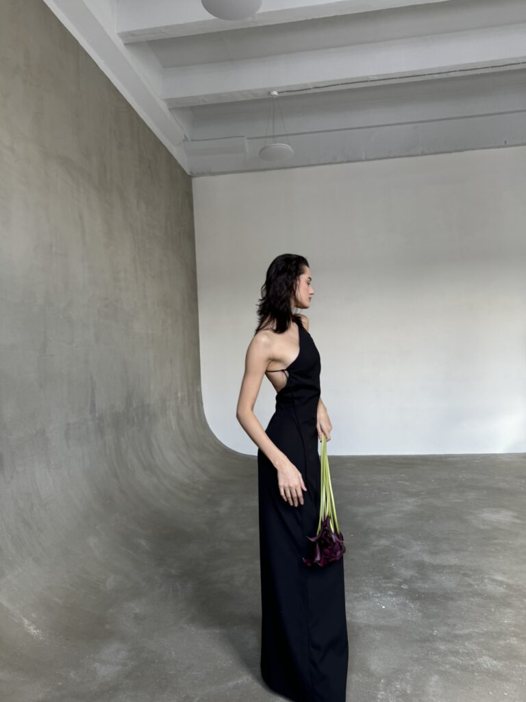ONE SIDE DRESS MAXI