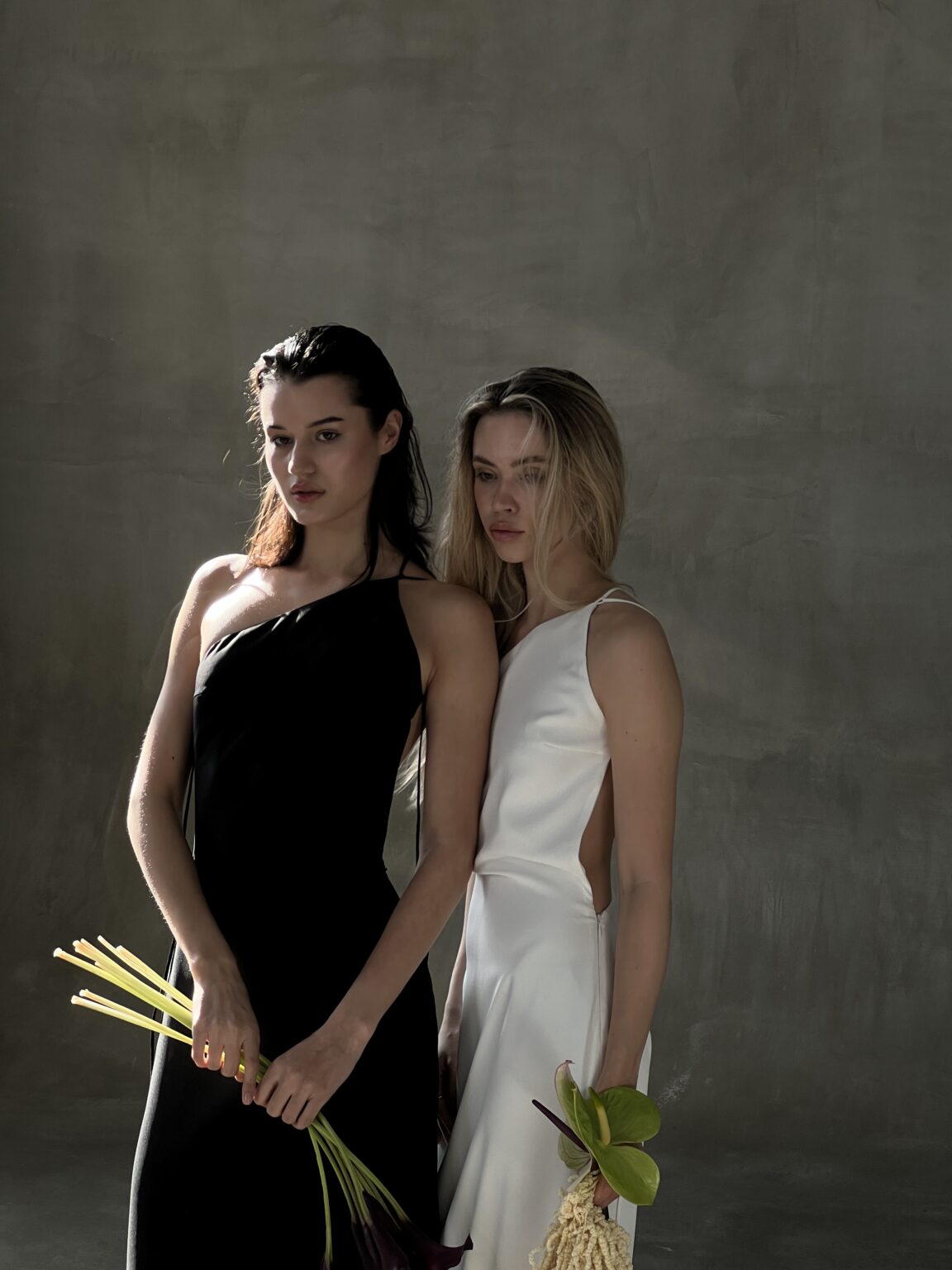 ONE SIDE DRESS MAXI