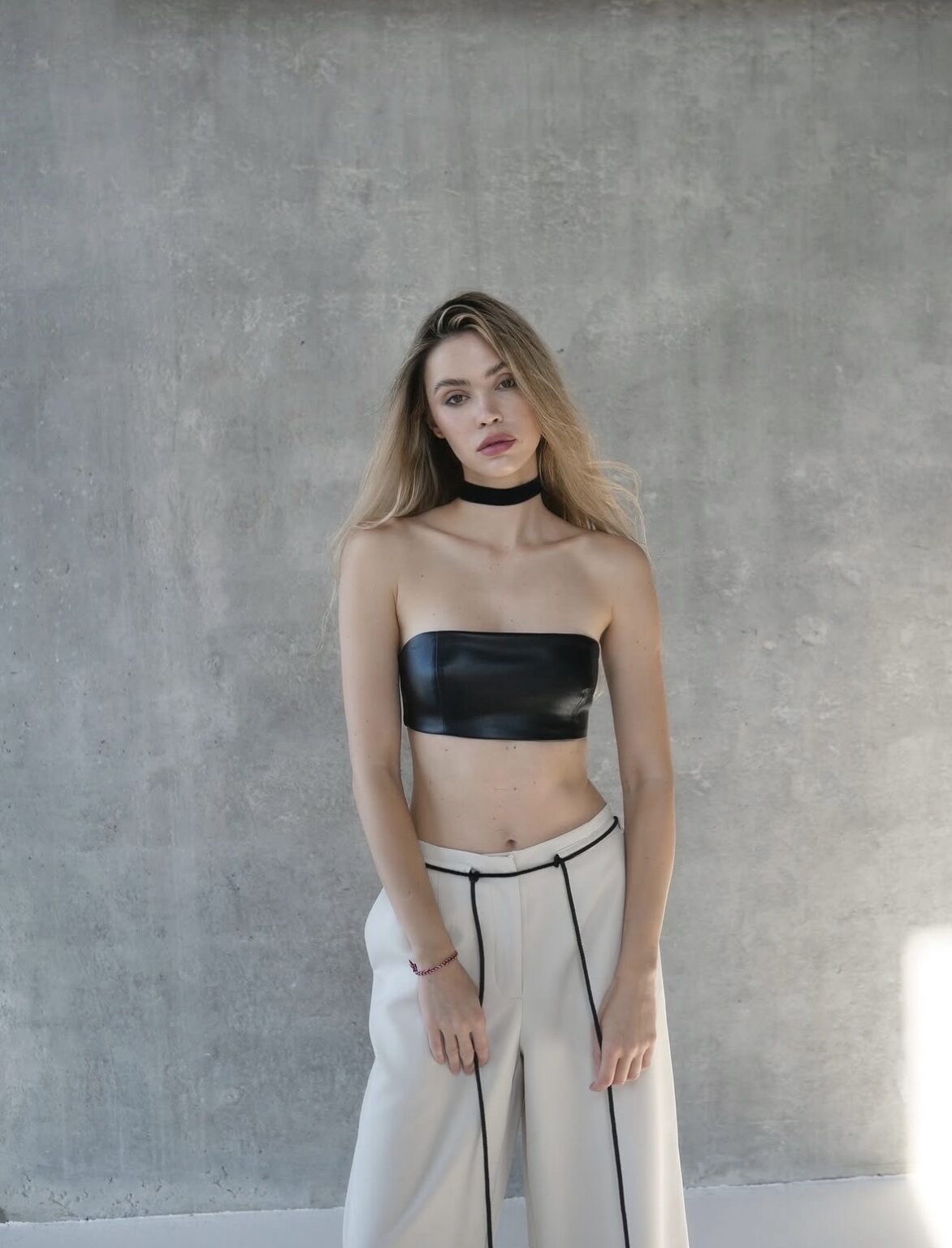 LEATHER TOP + CHOKER